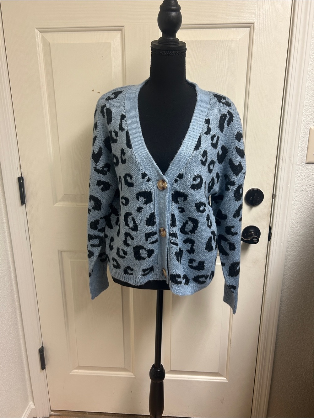 C&C California blue and black leopard print button-front cardigan, Medium, NWT